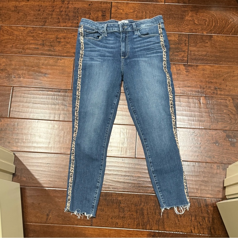 Paige Hoxton Crop blue wash skinny jeans (size 32) with Cheetah print side line
